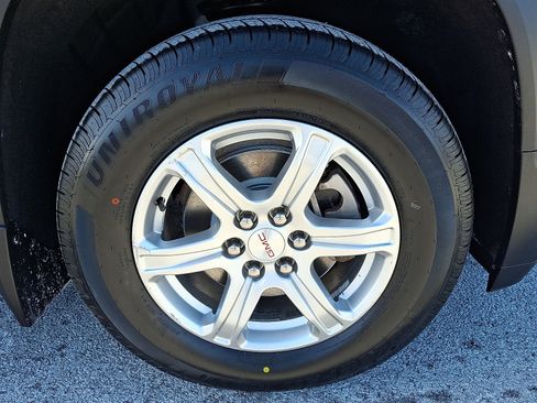 Used 2019 GMC Acadia SLE image 8