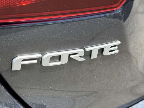 Used 2023 Kia Forte LXS FWD image 13