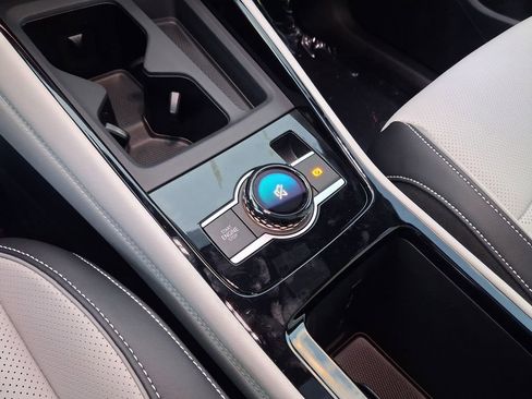 New 2026 Volkswagen Tiguan SEL R-Line AWD/4WD image 10