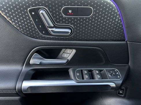 Certified 2024 Mercedes-Benz GLB 250 4MATIC image 16