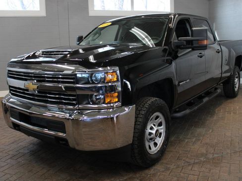Used 2018 Chevrolet Silverado 3500 W/T w/ WT Fleet Convenience Package image 3