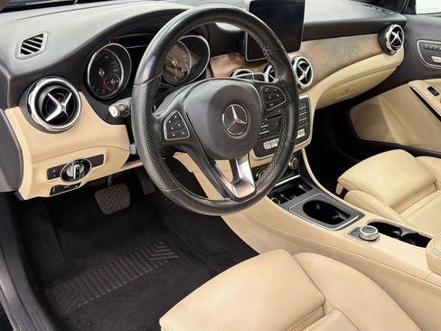 Used 2019 Mercedes-Benz GLA 250 image 4