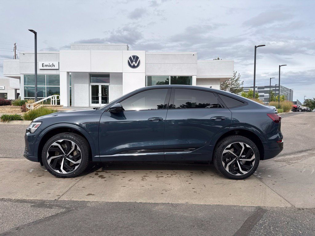 Used 2024 Audi Q8 e-tron Premium Plus w/ Premium Plus Package AWD/4WD image 2