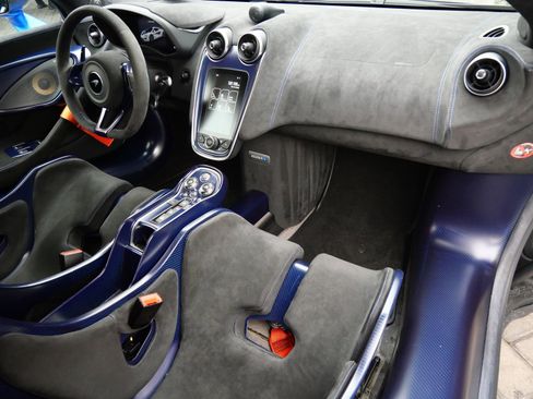 Used 2020 McLaren 620R image 9