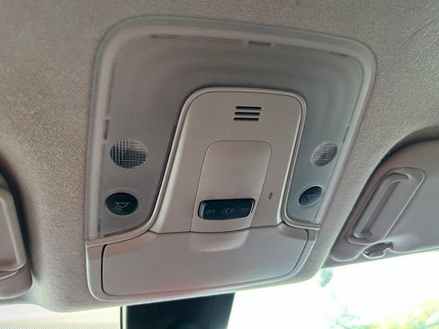 Used 2019 Toyota Prius LE FWD image 29