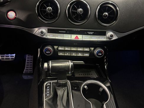Used 2022 Kia Stinger GT-Line RWD image 14