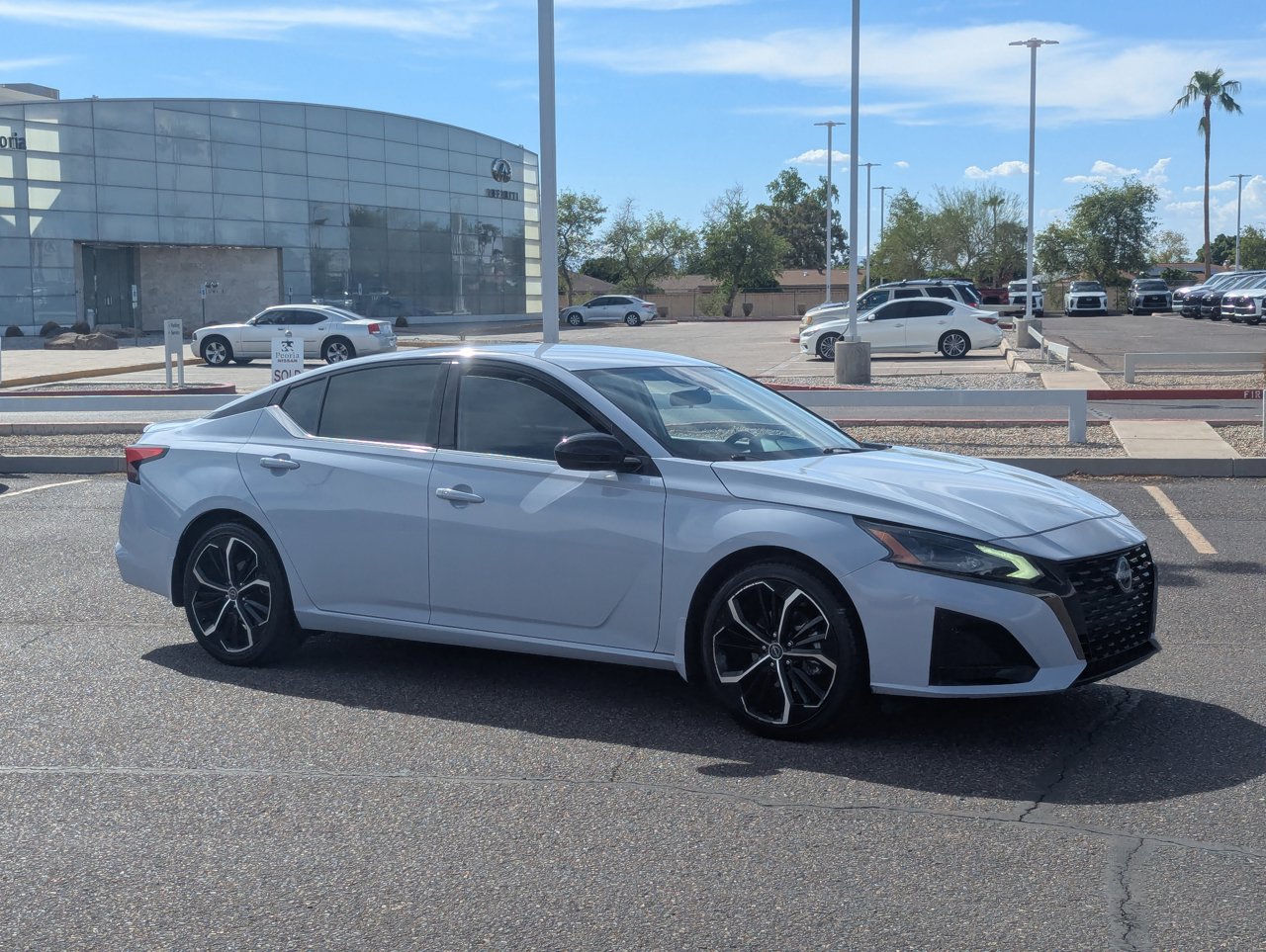 Certified 2023 Nissan Altima 2.5 SR FWD image 11
