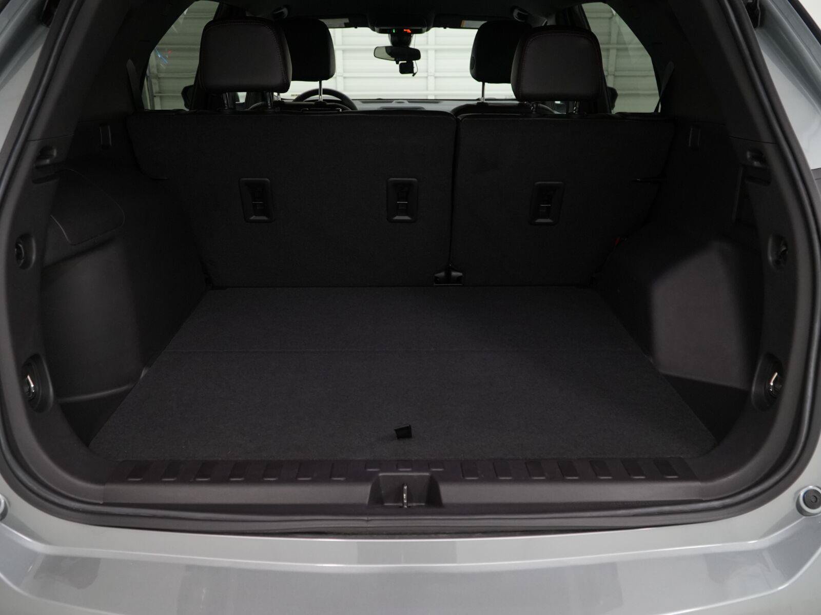 Used 2024 Chevrolet Equinox RS w/ LPO, Floor Liner Package FWD image 26