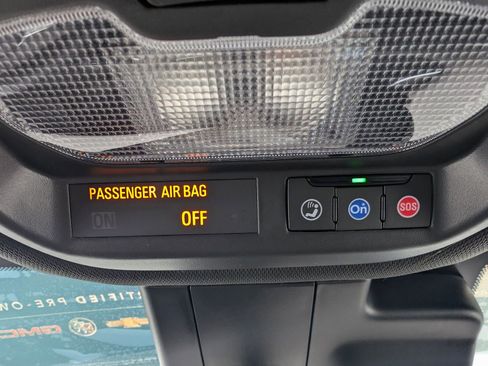 Certified 2025 Buick Envista Avenir image 24