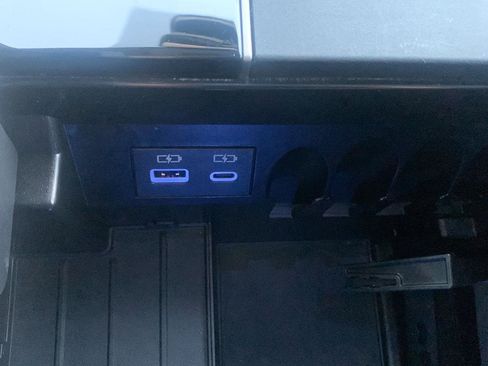 Used 2024 Toyota Tundra Limited image 17