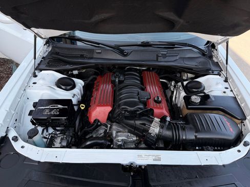 Used 2015 Dodge Challenger SRT w/ Technology Group image 43