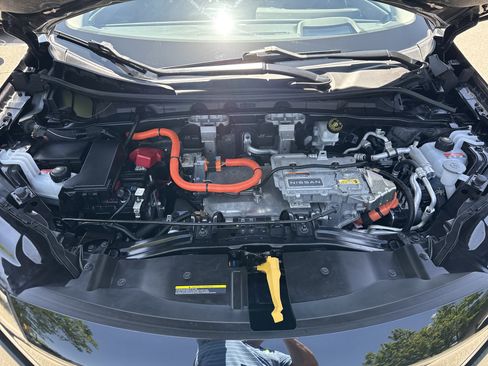 Certified 2024 Nissan Ariya AWD image 12
