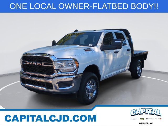 Used 2024 RAM 2500 Tradesman w/ Chrome Appearance Group AWD/4WD image 1