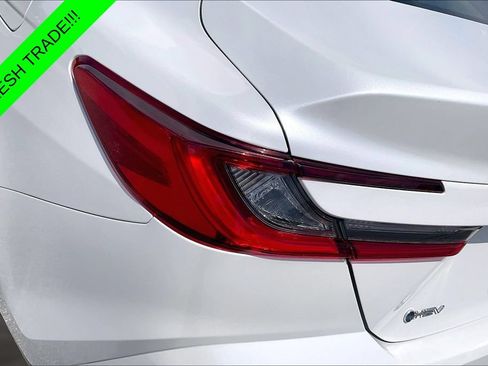 Used 2025 Toyota Camry XLE FWD image 22