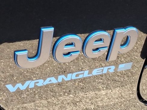 Used 2024 Jeep Wrangler Unlimited Rubicon 4xe AWD/4WD image 8