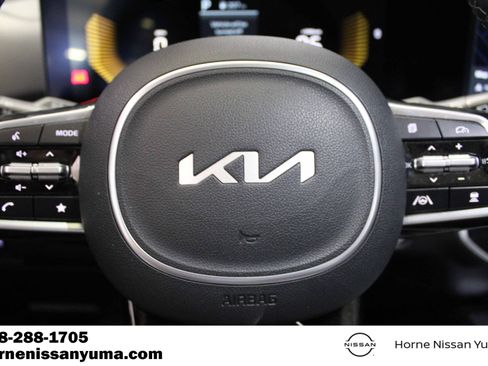 Used 2025 Kia Sorento S w/ Panoramic Sunroof Package FWD image 12