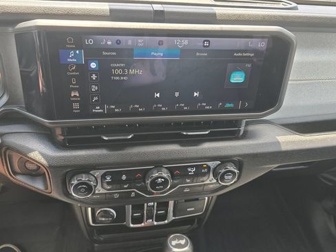 Used 2024 Jeep Wrangler Unlimited Sport AWD/4WD image 21