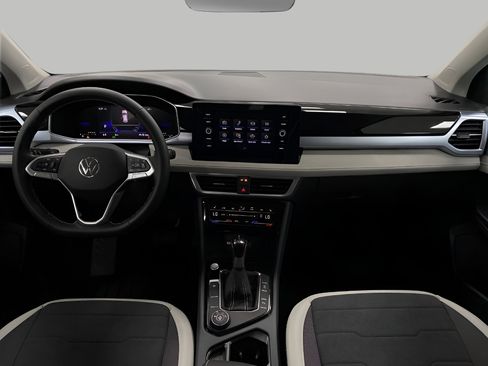 New 2026 Volkswagen Taos SE FWD image 3
