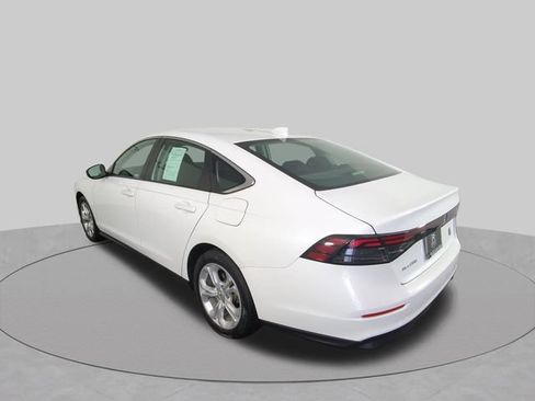 Used 2024 Honda Accord LX image 32