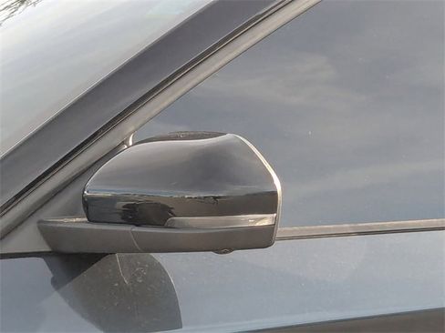 Used 2023 Ford Explorer King Ranch w/ Technology Package image 11