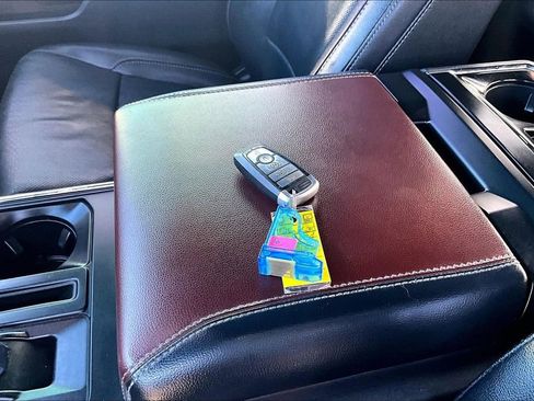 Used 2021 Ford F150 Lariat w/ Max Trailer Tow Package image 34