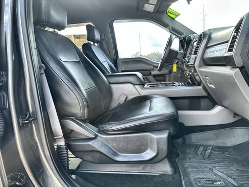 Used 2017 Ford F250 XLT w/ XLT Premium Package image 30