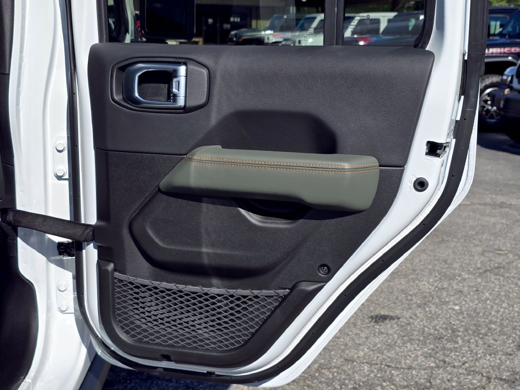 New 2026 Jeep Gladiator Mojave AWD/4WD image 38