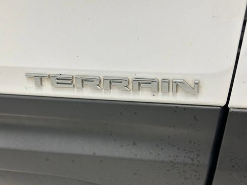 Used 2020 GMC Terrain SLE FWD image 22