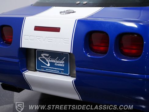 Used 1996 Chevrolet Corvette Coupe RWD image 22