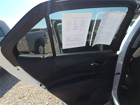 Used 2022 Chevrolet Equinox LT image 12