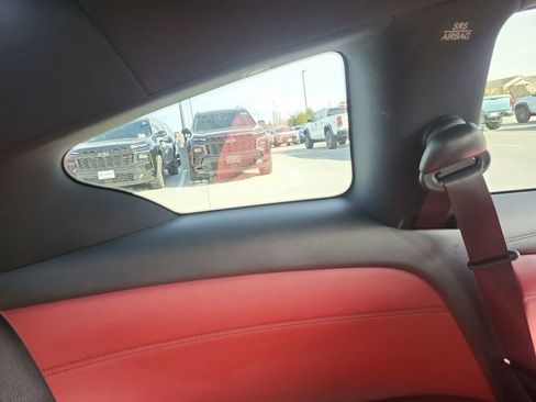 Used 2022 INFINITI Q60 Red Sport 400 w/ Carbon Fiber Package image 10