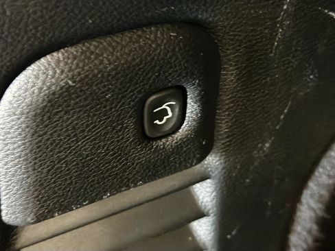 Used 2018 Jeep Grand Cherokee Limited AWD/4WD image 32