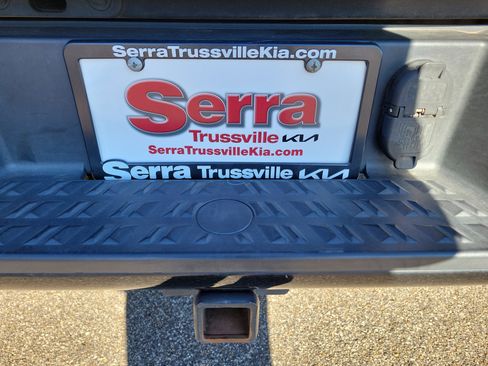 Used 2019 Nissan Titan SL w/ Chrome Package image 31