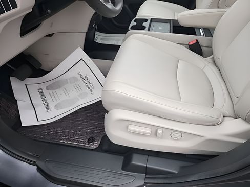 Used 2025 Honda Odyssey EX-L image 26