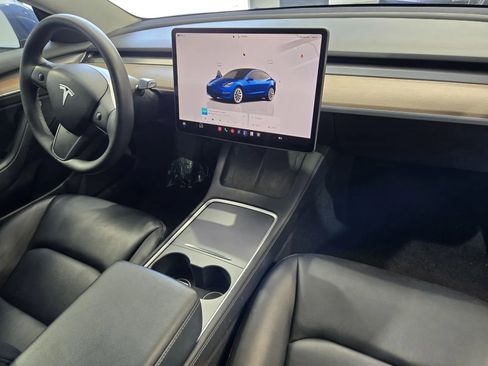 Used 2023 Tesla Model 3 Standard Range RWD image 5
