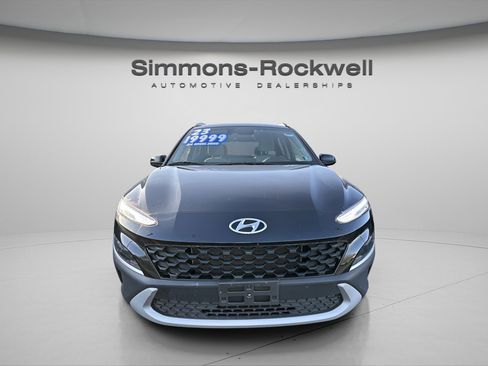 Used 2023 Hyundai Kona SEL w/ Winter Weather Package AWD/4WD image 6