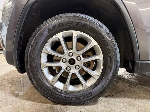 Used 2015 Jeep Grand Cherokee Limited image 34