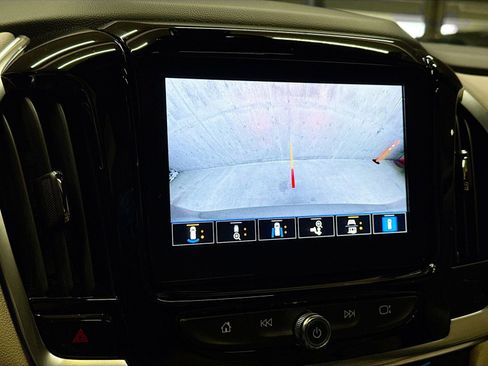 Certified 2023 Chevrolet Traverse Premier AWD/4WD image 17