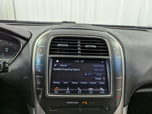 Used 2019 Lincoln Nautilus Premier AWD/4WD image 20