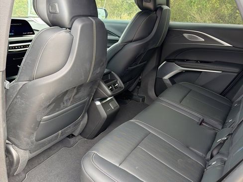 Used 2025 Cadillac Lyriq Sport image 13