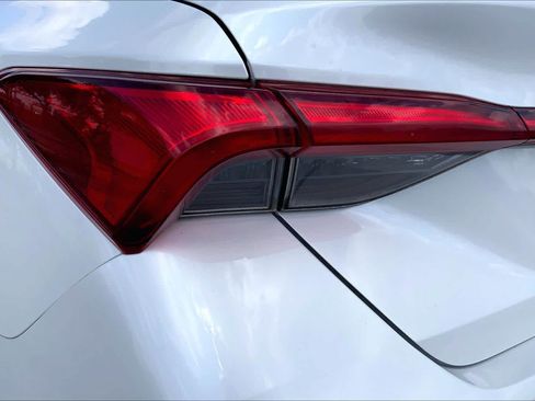 Used 2019 Toyota Avalon Limited w/ Advanced Safety Package FWD image 28
