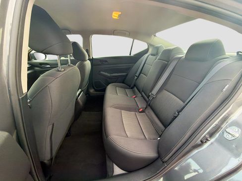 Used 2024 Nissan Altima 2.5 SV AWD/4WD image 26