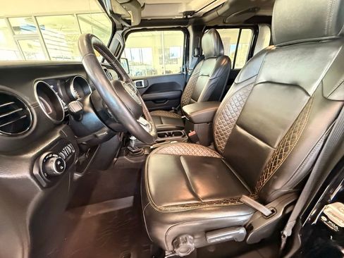 Certified 2022 Jeep Gladiator Overland image 16