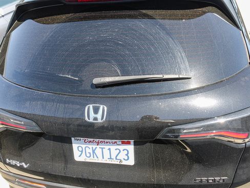 Used 2023 Honda HR-V Sport image 8