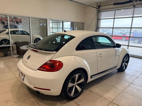 Used 2013 Volkswagen Beetle 2.0T image 3