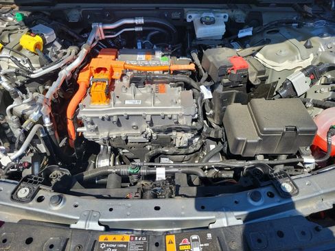 Used 2025 Cadillac Lyriq Luxury w/ LPO, Floor Liner Package image 16