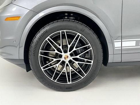 New 2026 Porsche Cayenne Coupe image 33