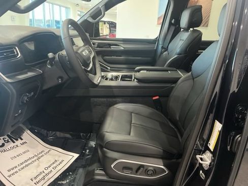 New 2025 Jeep Wagoneer Series II w/ Convenience Group I AWD/4WD image 8