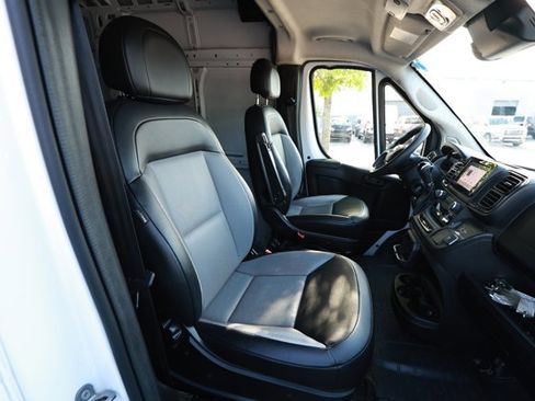 Used 2023 RAM ProMaster 2500 FWD image 25