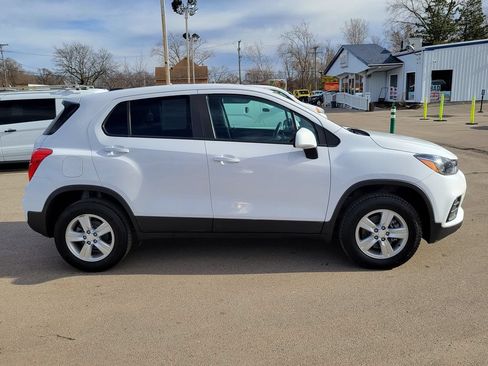 Used 2020 Chevrolet Trax LS w/ Tint and Cruise Package AWD/4WD image 13